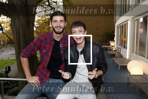 Hilversum 6 november 2018
Dries Roelvink interviewt voor Story Quincy Wilson Luc v Essen en Julia v Helvoirt uit het sbs6 programma house of Talent