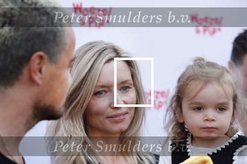 Den Haag 14 oktober 2018
Premiere Woezel en pip in koninklijke schouwburg Den haag. Dinand en Lucy Woesthoff kwam met hun 2 jongste kinderen.