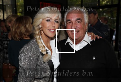 Hilversum 8 oktober 2018
Boek presentatie Peter Koelewijn bij wisseloord studioï¿½s. Het boek is geschreven door Tjerk Lammers.
Ludo Voeten en Marga Bult