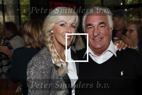 Hilversum 8 oktober 2018
Boek presentatie Peter Koelewijn bij wisseloord studioï¿½s. Het boek is geschreven door Tjerk Lammers.
Ludo Voeten en Marga Bult