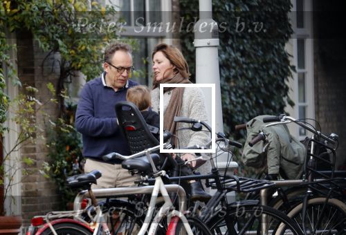 Amsterdam november 2018
Joost Nijsen heeft een relatie met de ex van Joost Zwagerman Maaike Pereboom. Maaike heeft een zoontje van Joost Zwagerman. Joost Nijsen woont in een huis in Amsterdam zuid.