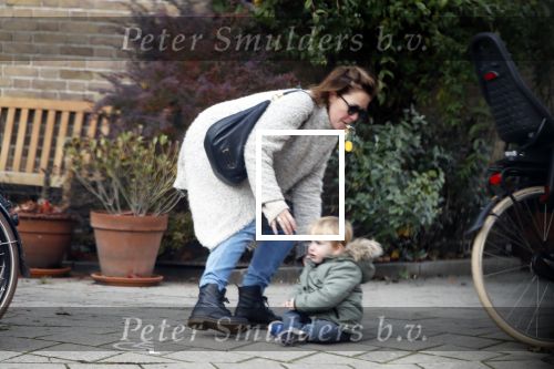 Amsterdam 3 november 2018
Maaike Perenboom met haar zoon bij het huis van haar nieuwe partner Joost Nijsen