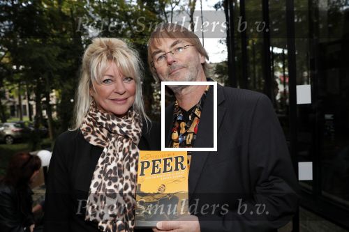 Hilversum 8 oktober 2018
Boek presentatie Peter Koelewijn bij wisseloord studioâ€™s. Het boek is geschreven door Tjerk Lammers. Manuela Kemp