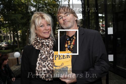 Hilversum 8 oktober 2018
Boek presentatie Peter Koelewijn bij wisseloord studioâ€™s. Het boek is geschreven door Tjerk Lammers. Manuela Kemp