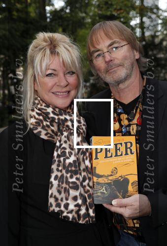 Hilversum 8 oktober 2018
Boek presentatie Peter Koelewijn bij wisseloord studioâ€™s. Het boek is geschreven door Tjerk Lammers. Manuela Kemp