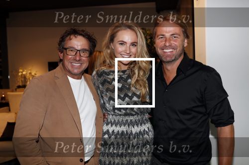 Amsterdam 30 oktober 2018
Boekpresentatie Kelly Weekers. Haar man John Ewbank reikte het eerste boek uit. Marco Borsato