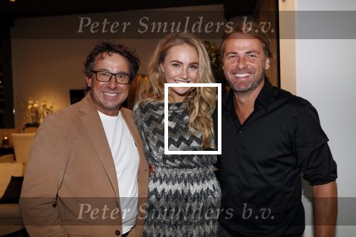 Amsterdam 30 oktober 2018
Boekpresentatie Kelly Weekers. Haar man John Ewbank reikte het eerste boek uit. Marco Borsato