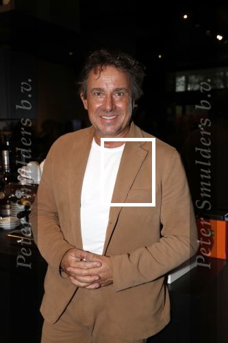 Amsterdam 30 oktober 2018
Boekpresentatie Kelly Weekers. Haar man John Ewbank reikte het eerste boek uit. Marco Borsato