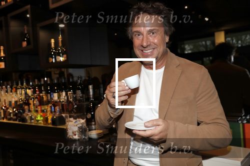 Amsterdam 30 oktober 2018
Boekpresentatie Kelly Weekers. Haar man John Ewbank reikte het eerste boek uit. Marco Borsato