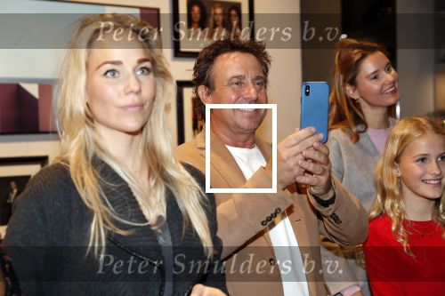 Amsterdam 30 oktober 2018
Boekpresentatie Kelly Weekers. Haar man John Ewbank reikte het eerste boek uit. Marco Borsato