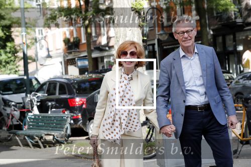Amsterdam  3oktober 2018
Marrijke Helwegen met haar man Harrie hand in hand in Amsterdam zuid.