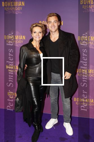 Amsterdam 30 oktober 2018
Premiere Bohemian Rhapsody in tuschinski. Mariska v Kolck met zoon