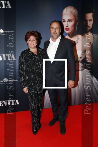 Amsterdam 22 augustus 2018
Premiere Evita in carre. Marjolein Touw met partner