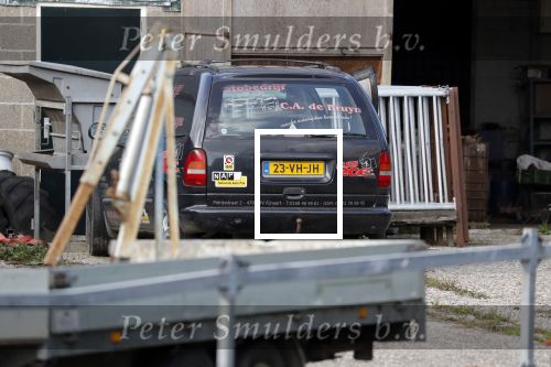 Wijdewormer 19 oktober 2018
Marnix Knetemann aan het werk op zijn boerderij. Zij zus Elise komt op bezoek met haar pas geboren baby.