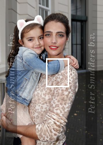 Den Haag 14 oktober 2018
Premiere Woezel en pip in koninklijke schouwburg Den haag. marvy Rieder met dochter en zus