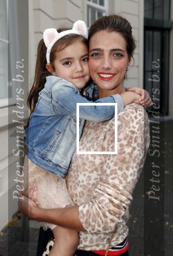 Den Haag 14 oktober 2018
Premiere Woezel en pip in koninklijke schouwburg Den haag. marvy Rieder met dochter en zus