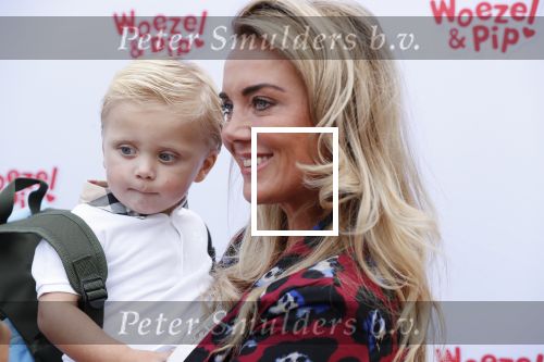 Den Haag 14 oktober 2018
Premiere Woezel en pip in koninklijke schouwburg Den haag. Monique Hazes kwam met haar zoontje Andre Hazes jr