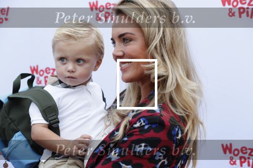 Den Haag 14 oktober 2018
Premiere Woezel en pip in koninklijke schouwburg Den haag. Monique Hazes kwam met haar zoontje Andre Hazes jr