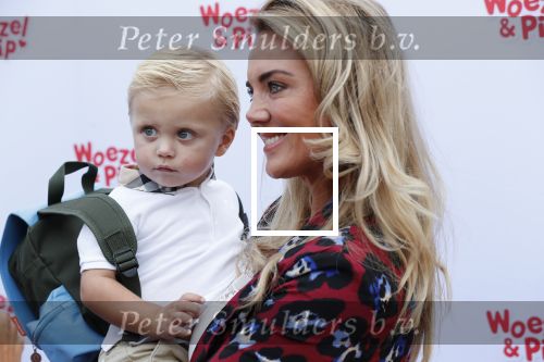 Den Haag 14 oktober 2018
Premiere Woezel en pip in koninklijke schouwburg Den haag. Monique Hazes kwam met haar zoontje Andre Hazes jr