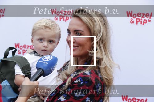 Den Haag 14 oktober 2018
Premiere Woezel en pip in koninklijke schouwburg Den haag. Monique Hazes kwam met haar zoontje Andre Hazes jr
