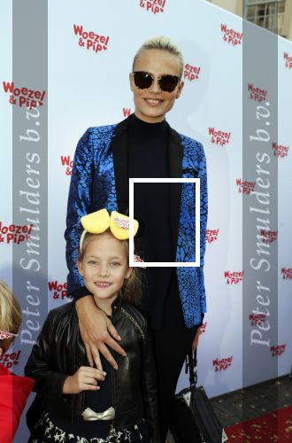 Den Haag 14 oktober 2018
Premiere Woezel en pip in koninklijke schouwburg Den haag. Nikkie Plessen kwam met haar zoon en vriendin Natasha Poly en haar dochter