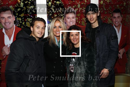 Amsterdam 5 november 2018
Opening Toppers party cafe met Jan Smit Jeroen v d Boom Rene Froger en Gerard Joling. Didier Maxim Natasja en Natasja Froger