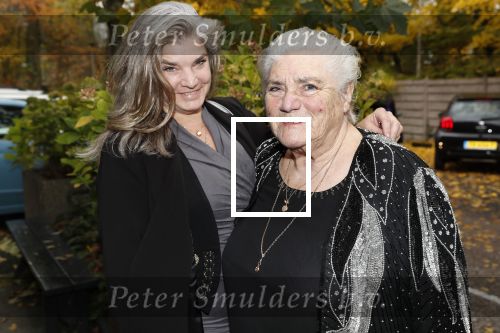 Hoofddorp 11 november 2018
Nelly Frijda met haar dochter bij feest Bram Biesterveld (Pommetje Horlepiep)