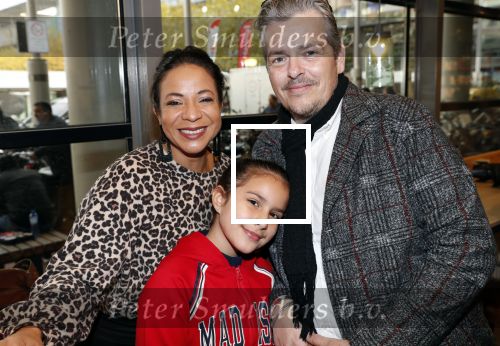 Amstelveen 9 november 2018
Boekpresentatie Jim Bakkum en Kirsten Michel . Nurlaila met dochter en ex man