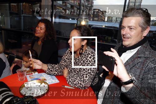 Amstelveen 9 november 2018
Boekpresentatie Jim Bakkum en Kirsten Michel . Nurlaila met ex man
