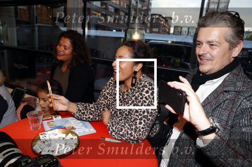 Amstelveen 9 november 2018
Boekpresentatie Jim Bakkum en Kirsten Michel . Nurlaila met ex man