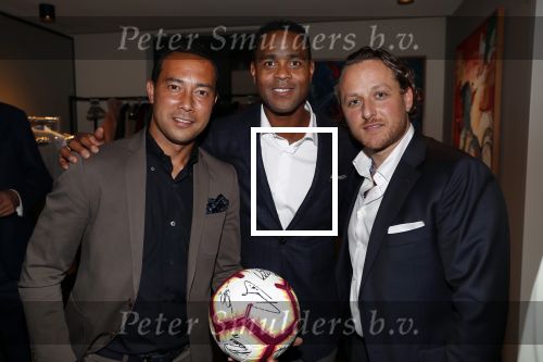 Amsterdam 4 oktober 2018
Gala ten bate van het Kluivert Dog rescue center op Curacao (patrick en Rosanna Kluivert) in het Pescana Hotel. Patrick met Benjamin Nijdam en Danny Landzaat