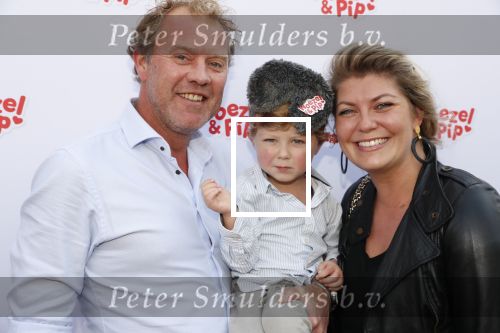 Den Haag 14 oktober 2018
Premiere Woezel en pip in koninklijke schouwburg Den haag. Pauline Wingelaar met man en kind