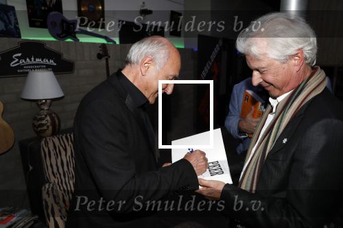Hilversum 8 oktober 2018
Boek presentatie Peter Koelewijn bij wisseloord studioï¿½s. Het boek is geschreven door Tjerk Lammers.
Peter Koelewijn en Boudewijn de Groot
