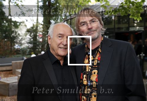Hilversum 8 oktober 2018
Boek presentatie Peter Koelewijn bij wisseloord studioâ€™s. Het boek is geschreven door Tjerk Lammers.