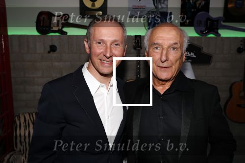 Hilversum 8 oktober 2018
Boek presentatie Peter Koelewijn bij wisseloord studioï¿½s. Het boek is geschreven door Tjerk Lammers.
Peter Koelewijn met Helmut Lotti