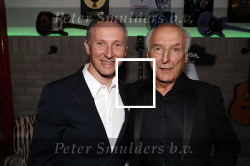 Hilversum 8 oktober 2018
Boek presentatie Peter Koelewijn bij wisseloord studioï¿½s. Het boek is geschreven door Tjerk Lammers.
Peter Koelewijn met Helmut Lotti