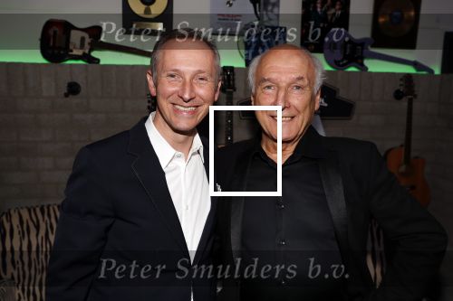 Hilversum 8 oktober 2018
Boek presentatie Peter Koelewijn bij wisseloord studioï¿½s. Het boek is geschreven door Tjerk Lammers.
Peter Koelewijn met Helmut Lotti