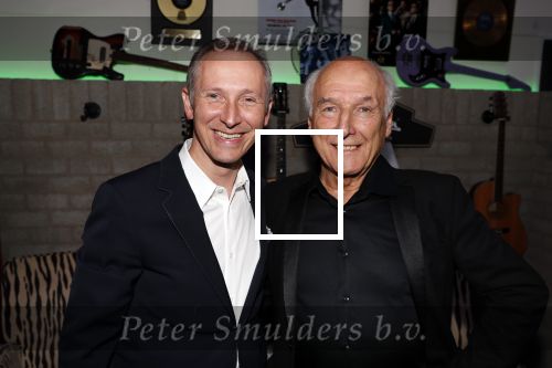 Hilversum 8 oktober 2018
Boek presentatie Peter Koelewijn bij wisseloord studioï¿½s. Het boek is geschreven door Tjerk Lammers.
Peter Koelewijn met Helmut Lotti