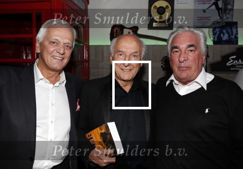 Hilversum 8 oktober 2018
Boek presentatie Peter Koelewijn bij wisseloord studioï¿½s. Het boek is geschreven door Tjerk Lammers.
Peter Koelewijn met Piet Roelen en Ludo Voeten