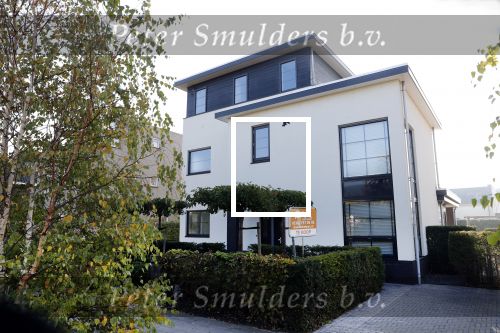 Almere 10 oktober 2018
Rachel Hazes verkoopt het huis wat ze pas gekocht en nooit gewoond heeft al weer.