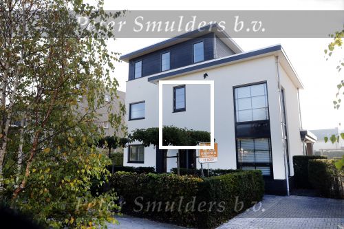 Almere 10 oktober 2018
Rachel Hazes verkoopt het huis wat ze pas gekocht en nooit gewoond heeft al weer.