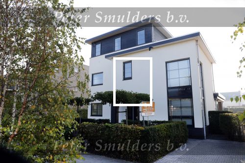 Almere 10 oktober 2018
Rachel Hazes verkoopt het huis wat ze pas gekocht en nooit gewoond heeft al weer.