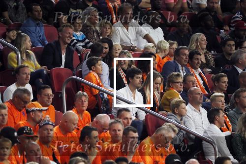 Amsterdam 13 oktober 2018
Nederland - Duitsland in de Johan Cruijff arens . eindstand 3-0
Na de Wedstrijd werden Dirk Kuyt en Rafael v d Vaart  gehuldigd. Dirk had zijn vrouw Gertrude en kinderen meegenomen. Rafael had zijn vriendin Estavan Polman en zijn kinderen Damian en Jesslynn meegenomen . Ook zijn ouders en schoonouders waren erbij.