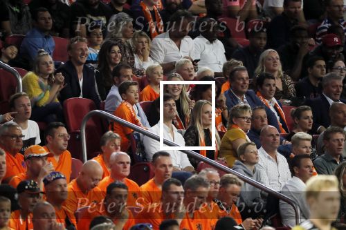Amsterdam 13 oktober 2018
Nederland - Duitsland in de Johan Cruijff arens . eindstand 3-0
Na de Wedstrijd werden Dirk Kuyt en Rafael v d Vaart  gehuldigd. Dirk had zijn vrouw Gertrude en kinderen meegenomen. Rafael had zijn vriendin Estavan Polman en zijn kinderen Damian en Jesslynn meegenomen . Ook zijn ouders en schoonouders waren erbij.