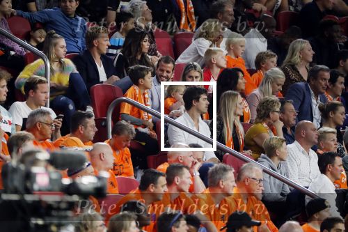 Amsterdam 13 oktober 2018
Nederland - Duitsland in de Johan Cruijff arens . eindstand 3-0
Na de Wedstrijd werden Dirk Kuyt en Rafael v d Vaart  gehuldigd. Dirk had zijn vrouw Gertrude en kinderen meegenomen. Rafael had zijn vriendin Estavan Polman en zijn kinderen Damian en Jesslynn meegenomen . Ook zijn ouders en schoonouders waren erbij.