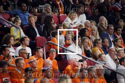 Amsterdam 13 oktober 2018
Nederland - Duitsland in de Johan Cruijff arens . eindstand 3-0
Na de Wedstrijd werden Dirk Kuyt en Rafael v d Vaart  gehuldigd. Dirk had zijn vrouw Gertrude en kinderen meegenomen. Rafael had zijn vriendin Estavan Polman en zijn kinderen Damian en Jesslynn meegenomen . Ook zijn ouders en schoonouders waren erbij.