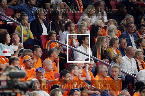 Amsterdam 13 oktober 2018
Nederland - Duitsland in de Johan Cruijff arens . eindstand 3-0
Na de Wedstrijd werden Dirk Kuyt en Rafael v d Vaart  gehuldigd. Dirk had zijn vrouw Gertrude en kinderen meegenomen. Rafael had zijn vriendin Estavan Polman en zijn kinderen Damian en Jesslynn meegenomen . Ook zijn ouders en schoonouders waren erbij.