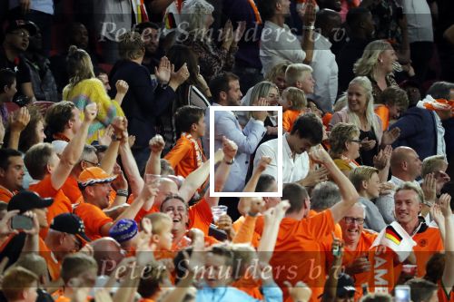 Amsterdam 13 oktober 2018
Nederland - Duitsland in de Johan Cruijff arens . eindstand 3-0
Na de Wedstrijd werden Dirk Kuyt en Rafael v d Vaart  gehuldigd. Dirk had zijn vrouw Gertrude en kinderen meegenomen. Rafael had zijn vriendin Estavan Polman en zijn kinderen Damian en Jesslynn meegenomen . Ook zijn ouders en schoonouders waren erbij.