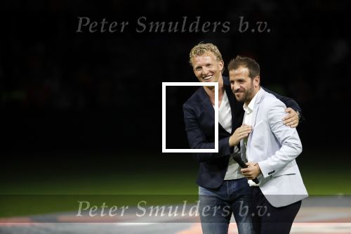 Amsterdam 13 oktober 2018
Nederland - Duitsland in de Johan Cruijff arens . eindstand 3-0
Na de Wedstrijd werden Dirk Kuyt en Rafael v d Vaart  gehuldigd. Dirk had zijn vrouw Gertrude en kinderen meegenomen. Rafael had zijn vriendin Estavan Polman en zijn kinderen Damian en Jesslynn meegenomen . Ook zijn ouders en schoonouders waren erbij.
