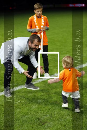 Amsterdam 13 oktober 2018
Nederland - Duitsland in de Johan Cruijff arens . eindstand 3-0
Na de Wedstrijd werden Dirk Kuyt en Rafael v d Vaart  gehuldigd. Dirk had zijn vrouw Gertrude en kinderen meegenomen. Rafael had zijn vriendin Estavan Polman en zijn kinderen Damian en Jesslynn meegenomen . Ook zijn ouders en schoonouders waren erbij.
